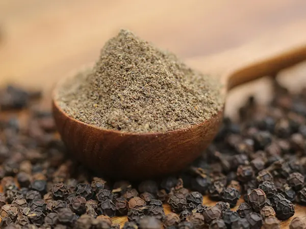 Black Pepper and Black Pepper Powder